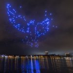 Cientos de brillantes iluminan el Cielo sobre Disney Springs