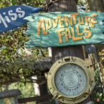 Miss Adventure Falls salpica en el Parque Acuático Disney’s Typhoon Lagoon