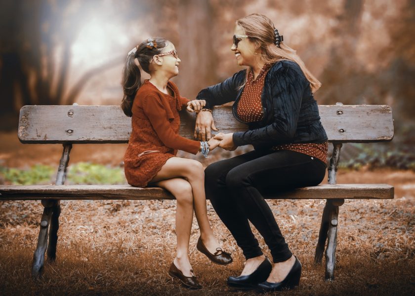 6 consejos para criar a tu hija con amor propio y empatía