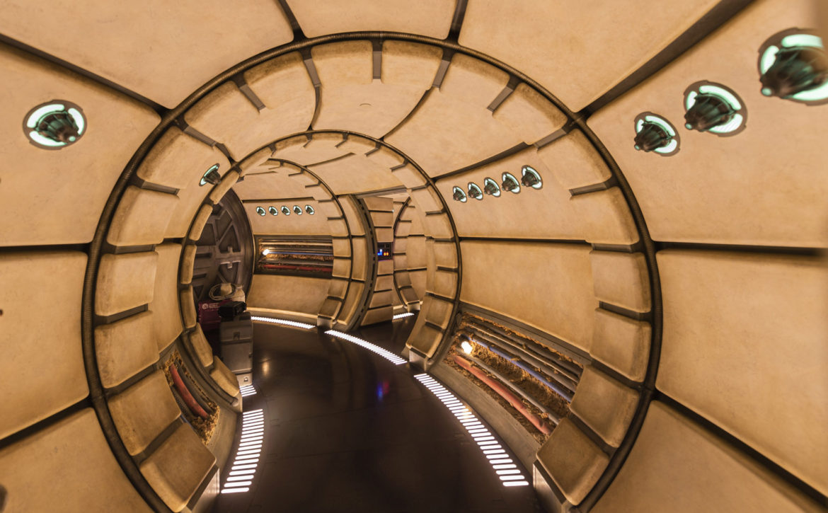 Millennium Falcon: Smugglers Run in Star Wars: Galaxy's Edge